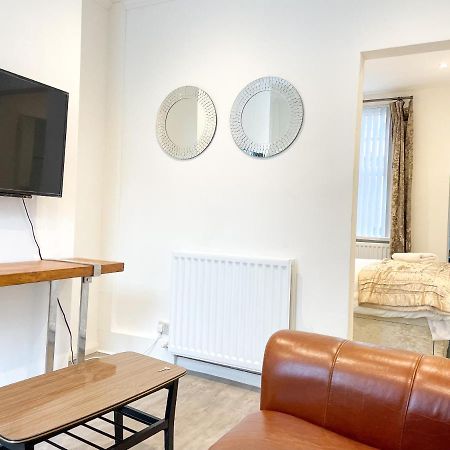 217 Roden Street Apartment Белфаст Екстериор снимка
