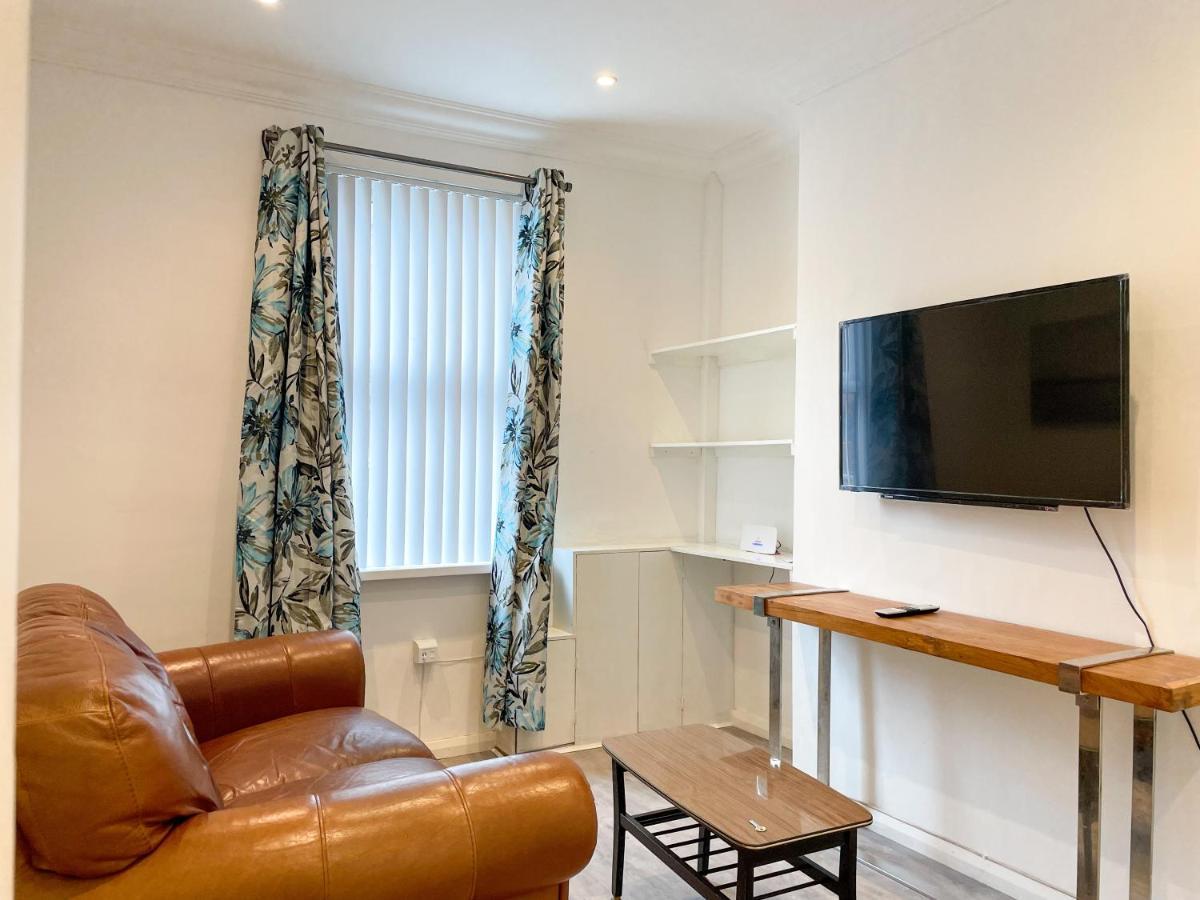 217 Roden Street Apartment Белфаст Екстериор снимка